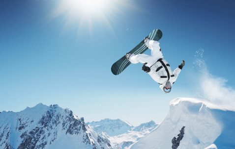 开云官网-特奥关键制胜，尤文对阵塞维利亚，一场定义职业生涯的瞬间