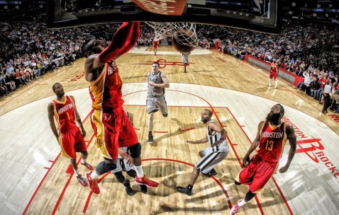 开云体育入口-巨星时刻，伦纳德在NBA季后赛之夜的统治力证明