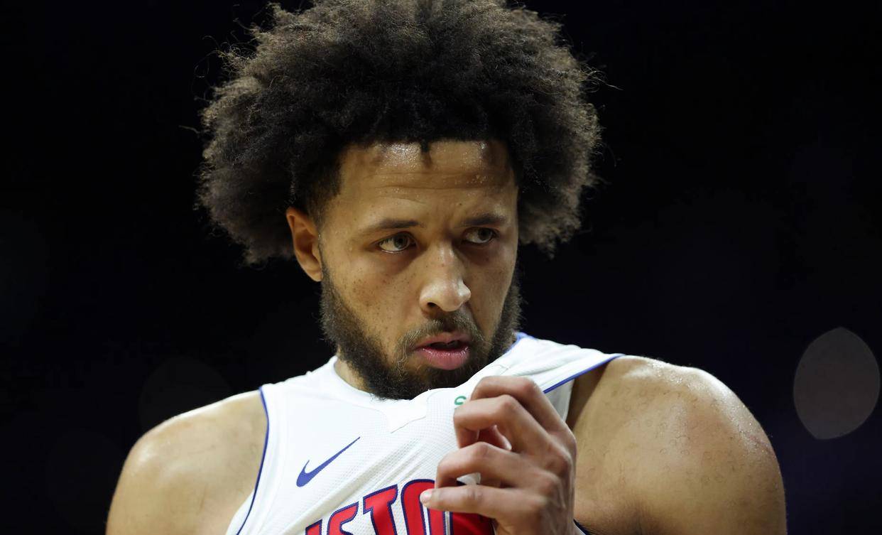 勇士碾压凯尔特人,浓眉哥点燃赛场 勇士碾压凯尔特人,浓眉哥点燃赛场