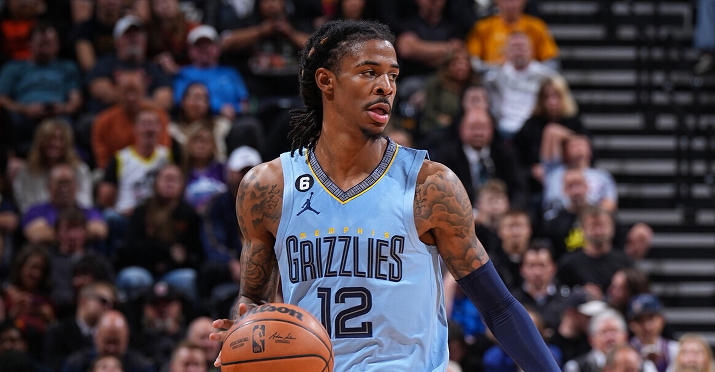 灰熊险胜青岛队,塔图姆刷新纪录 灰熊险胜青岛队,塔图姆刷新纪录