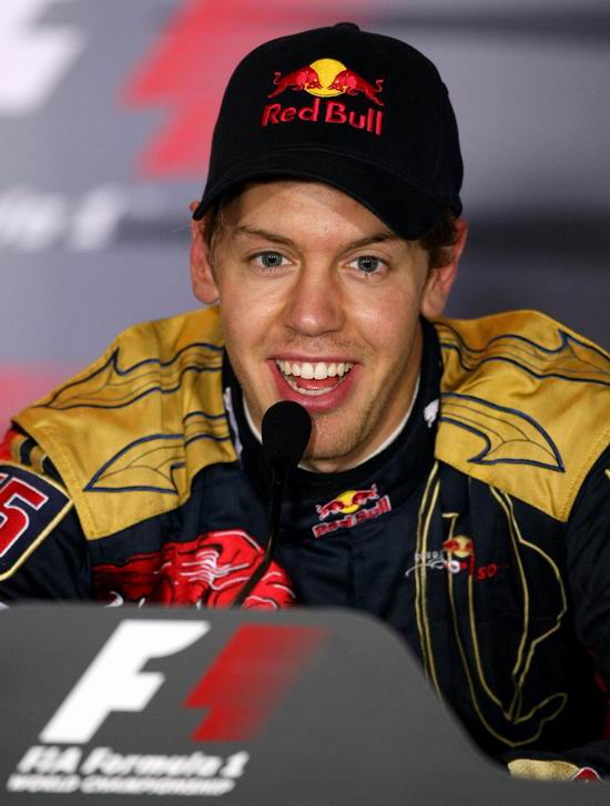 索伯车队轻取红牛二队，阿隆索高光表现