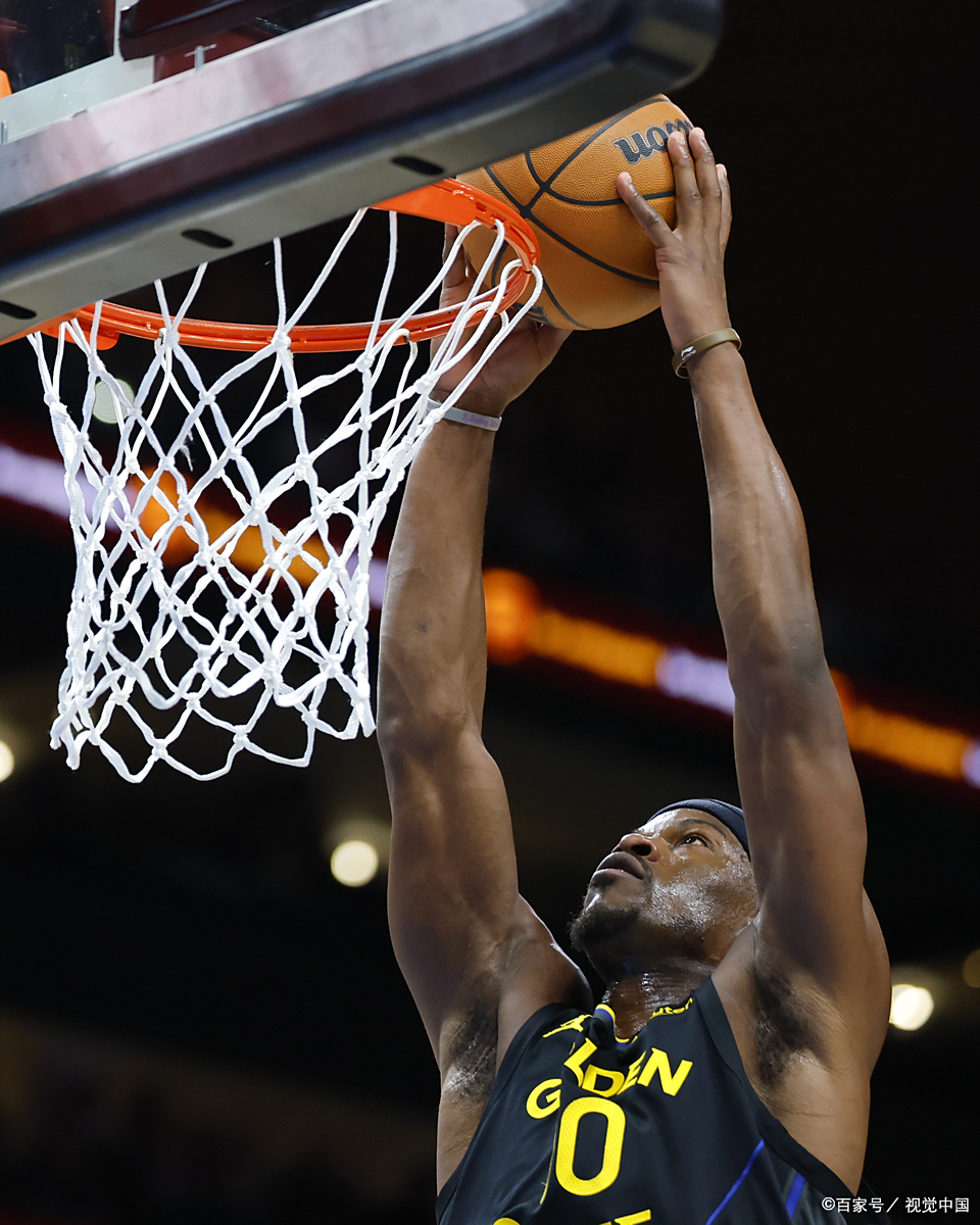 巴西男篮鏖战雷霆,特雷杨打破历史纪录 巴西男篮鏖战雷霆,特雷杨打破历史纪录