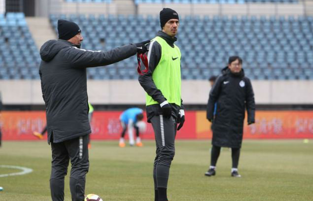 大连一方球队状态火爆，备战周末比赛