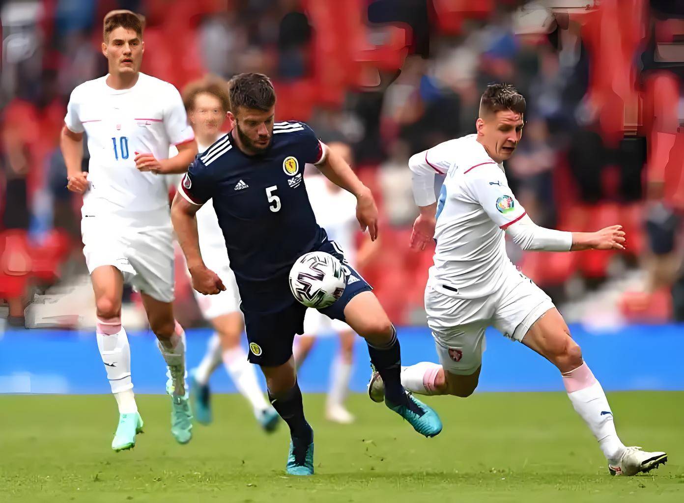 捷克队欧预赛连胜,实力备受关注 捷克队欧预赛连胜,实力备受关注